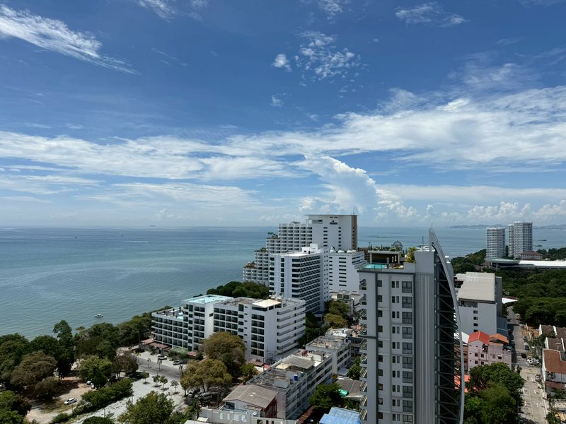 Cosy Beach View 2bdr Penthouse 236sqm for sale