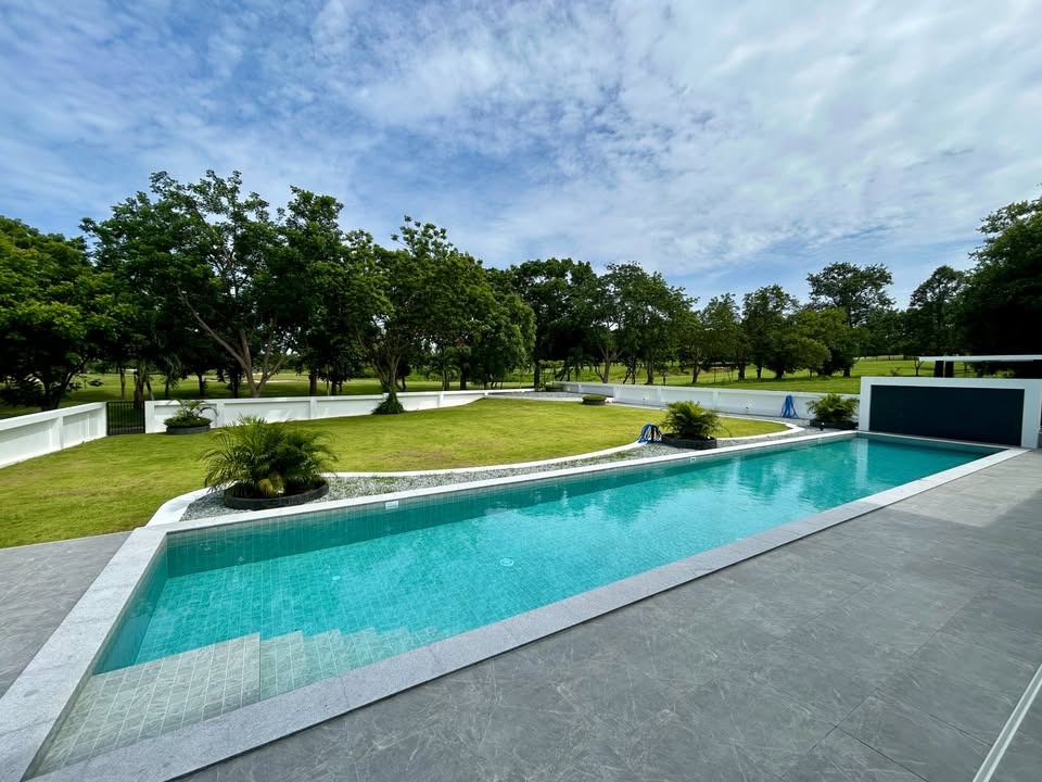 Brand New Ultra-Luxury Home on Phoenix Gold Golf Course