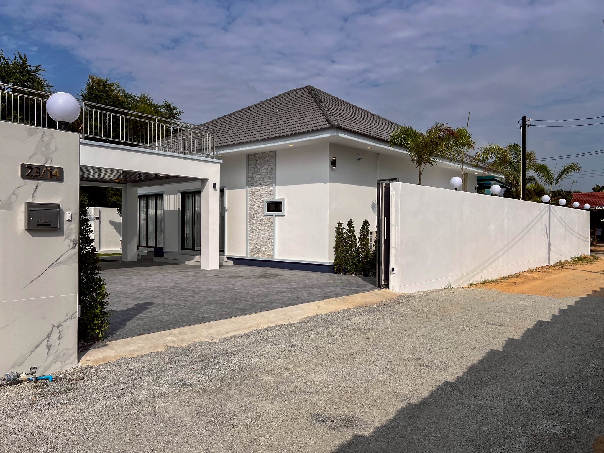 Luxury pool villa Brand new for sale