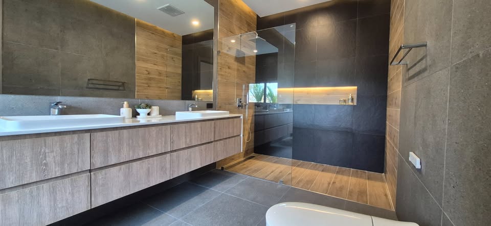 Brand New Luxury Designer Villa