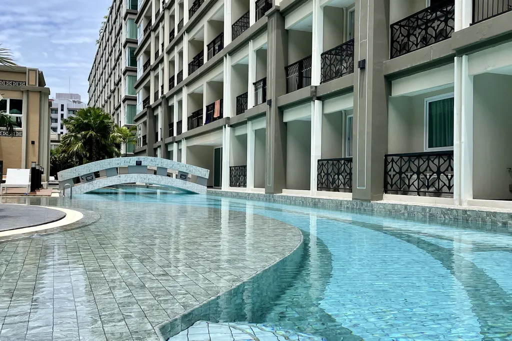 Dusit Grand Park 2