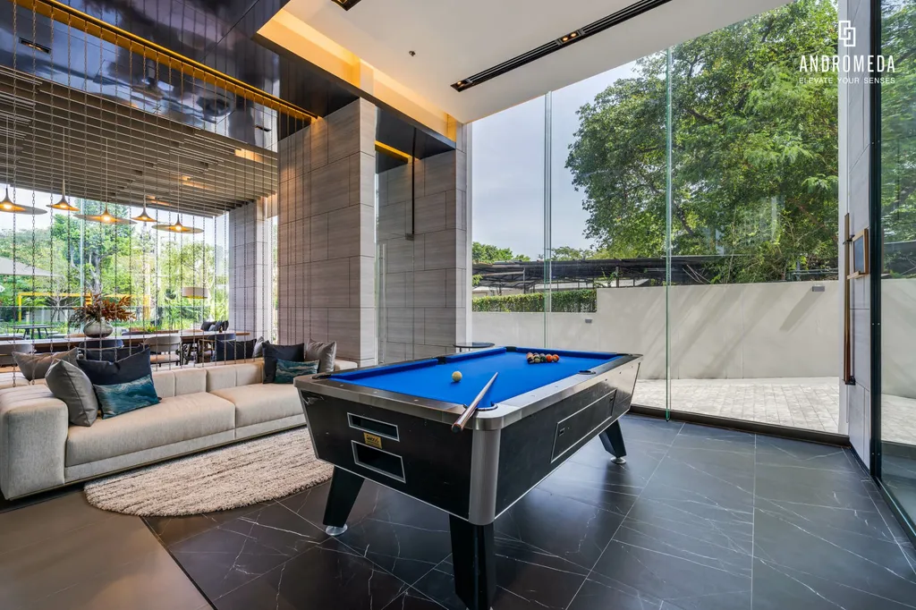 Andromeda Condominium Phratamnak