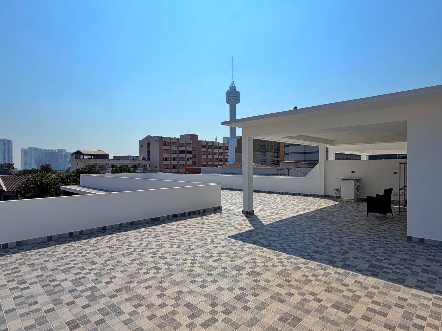 New modern villa for sale or rent on Pratumnak Hill