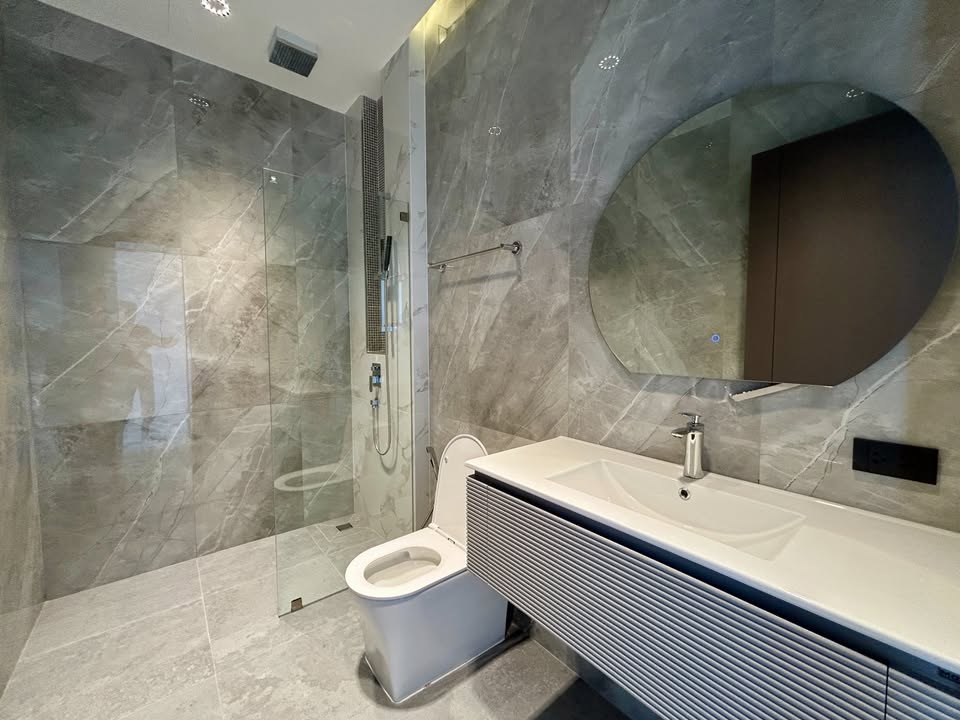 Luxury, newly built, modern-style pool villa for sale near Jomtien Beach