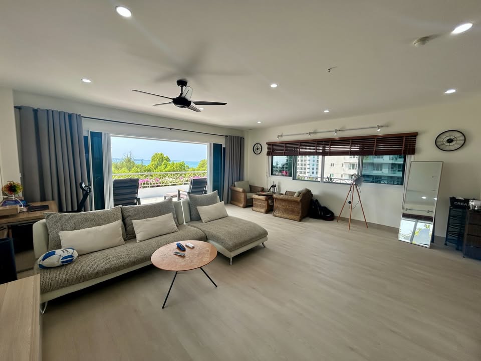 A House in the Sky 3bdr Condo