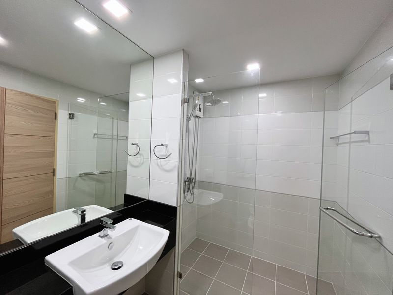 While Marina Condominium